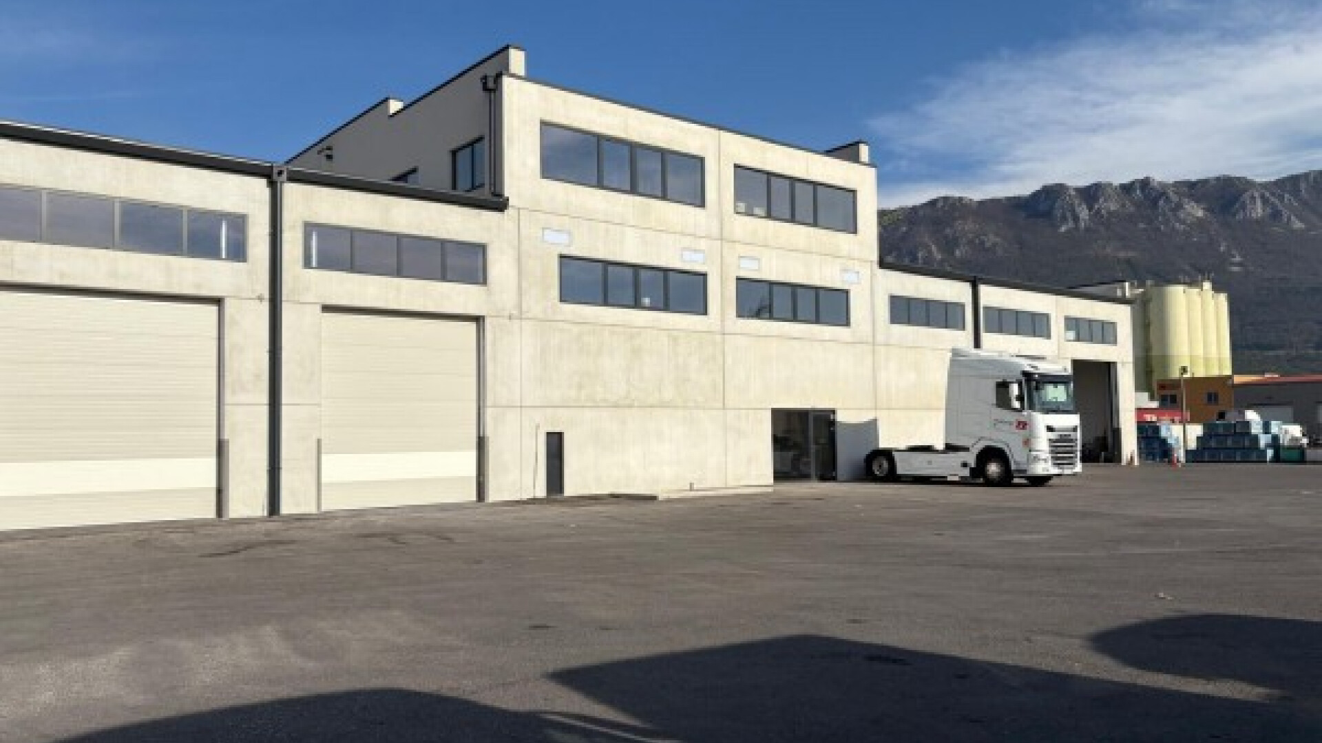 B. Makovec transport d.o.o. – DAF center, PE Ajdovščina